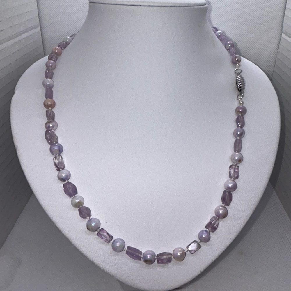 Elegant Lavender Hand knotted Pearl Necklace